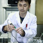 お客様の要望に合わせて研究員が試行錯誤して開発します