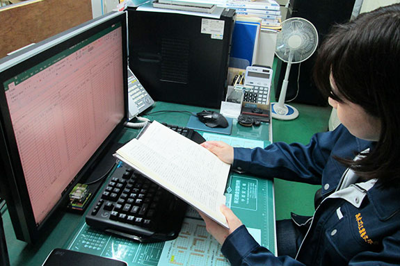 （試作の場合）お客様からの依頼にそった配合を設計中